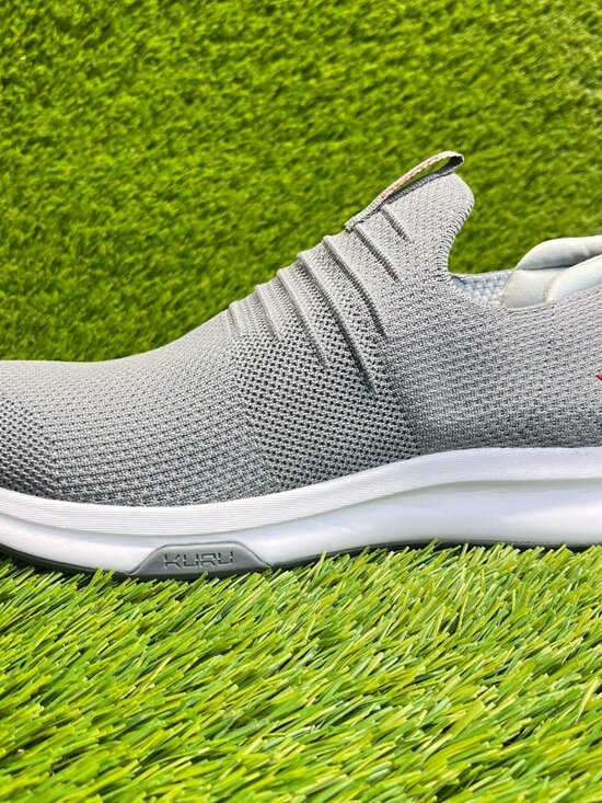 Kuru Atom Slip-On Mens Size 9.5 Gray White Athletic Walking Shoes Sneakers main image 4